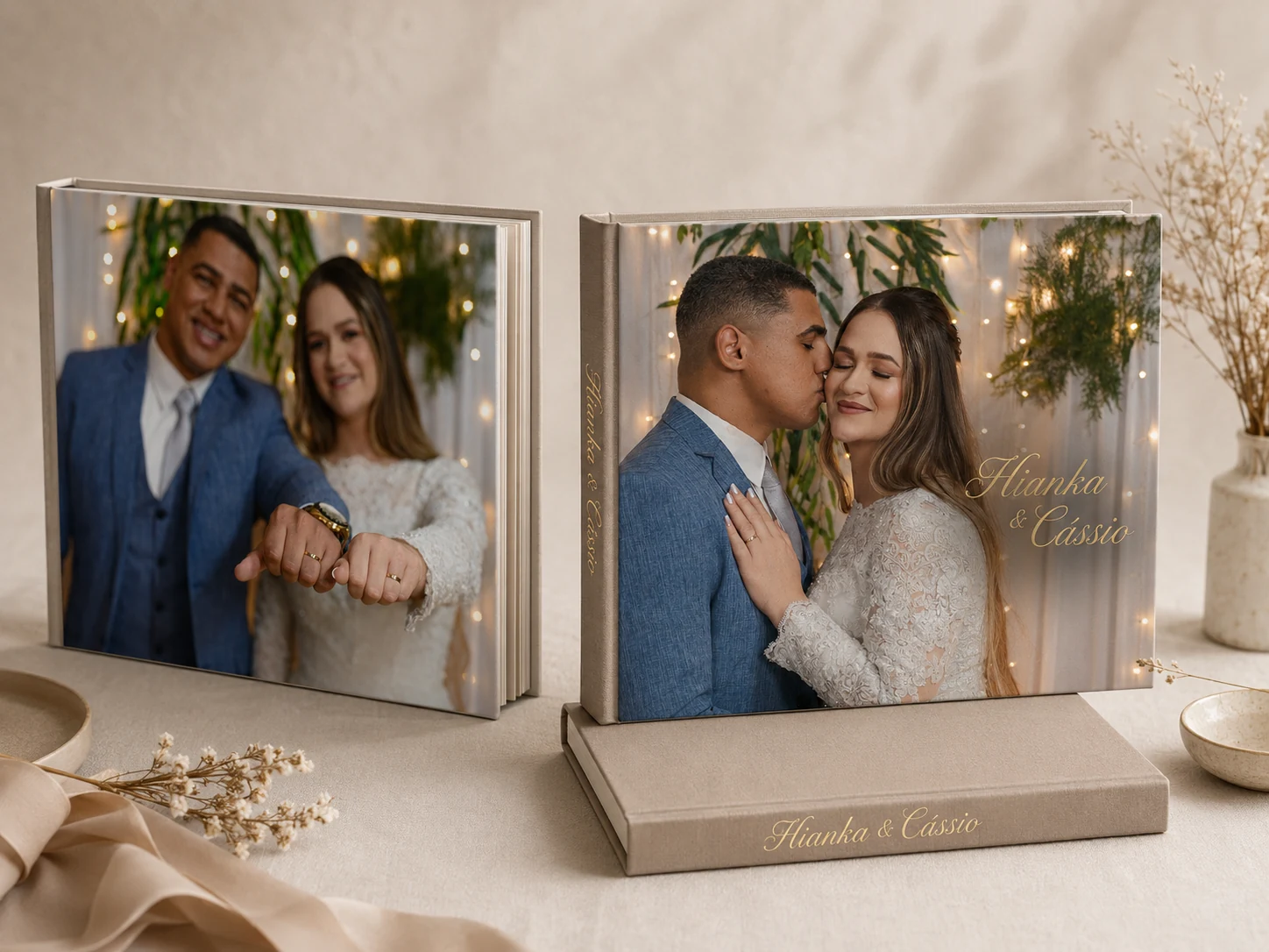 Fotolivro de casamento personalizado de Cássio e Hianka produzido pela Memorize