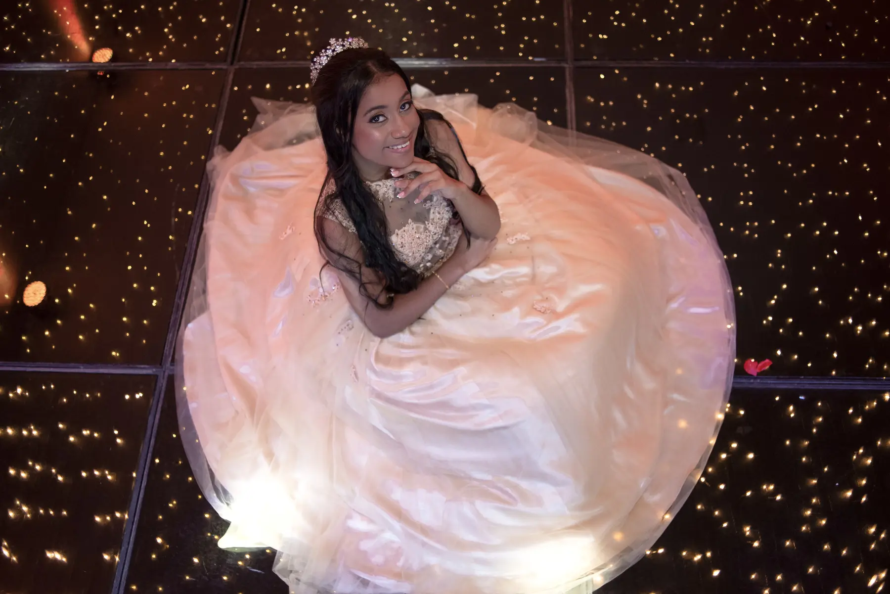 Fotografia do vestido de debutante de Lizandra visto de cima
